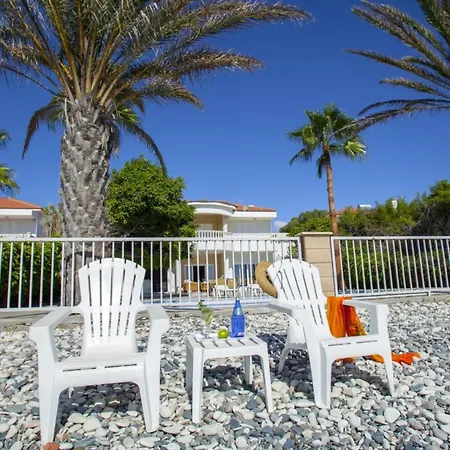 Imagine Your Family Renting This Luxury Beachfront Villa, Larnaca 1399 Περβόλια